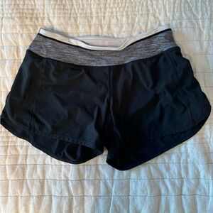 Lululemon run short with pink band